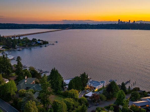 1615 Roanoke Way, Mercer Island WA 98040