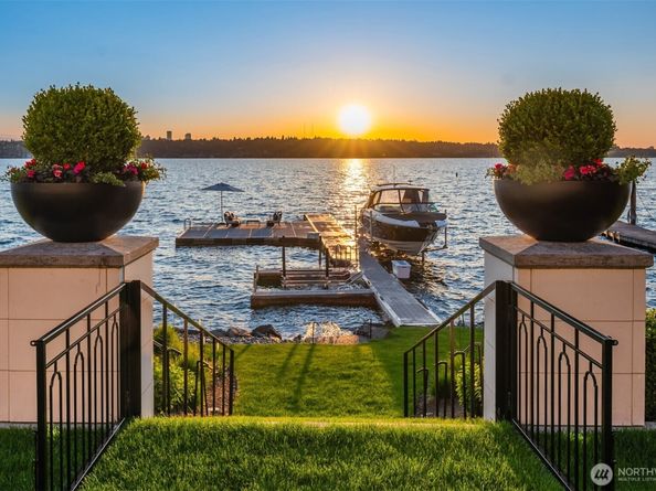 1615 Roanoke Way, Mercer Island WA 98040