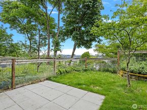 566 McGraw Street, Seattle WA 98109