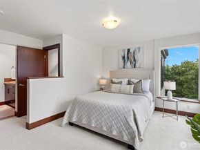 566 McGraw Street, Seattle WA 98109