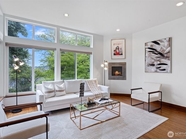 566 McGraw Street, Seattle WA 98109