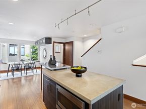 566 McGraw Street, Seattle WA 98109