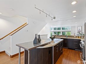 566 McGraw Street, Seattle WA 98109