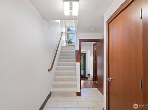 566 McGraw Street, Seattle WA 98109