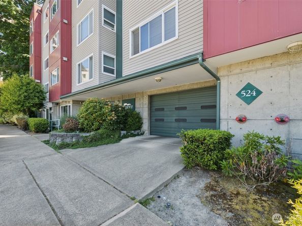 524 6th Avenue W 310, Seattle WA 98119