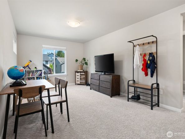 2405 NE Waterlily Way, Poulsbo WA 98370