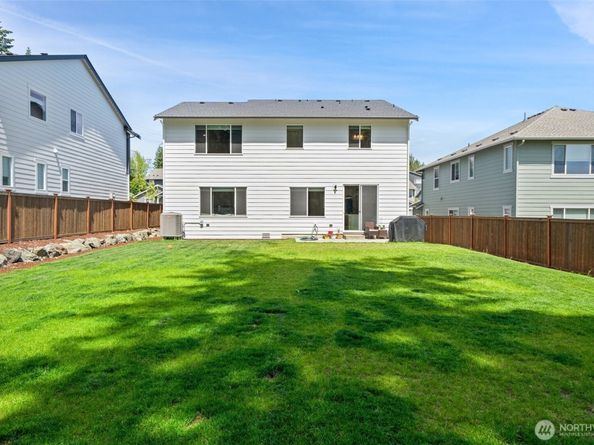 2405 NE Waterlily Way, Poulsbo WA 98370