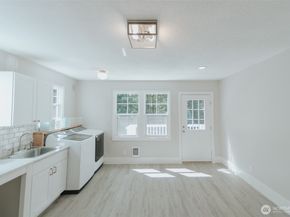 1325 SW 120th Street, Burien WA 98146
