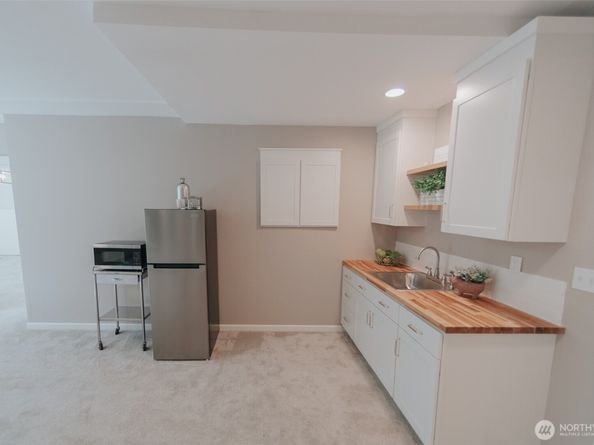 1325 SW 120th Street, Burien WA 98146