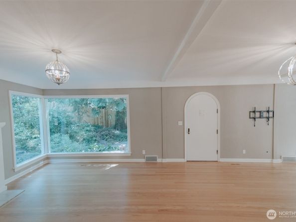 1325 SW 120th Street, Burien WA 98146