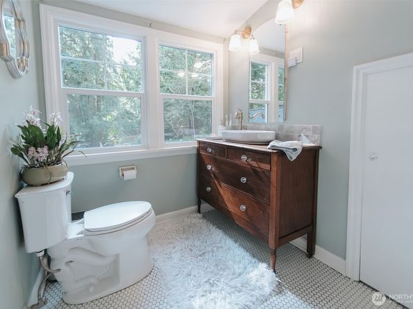 1325 SW 120th Street, Burien WA 98146