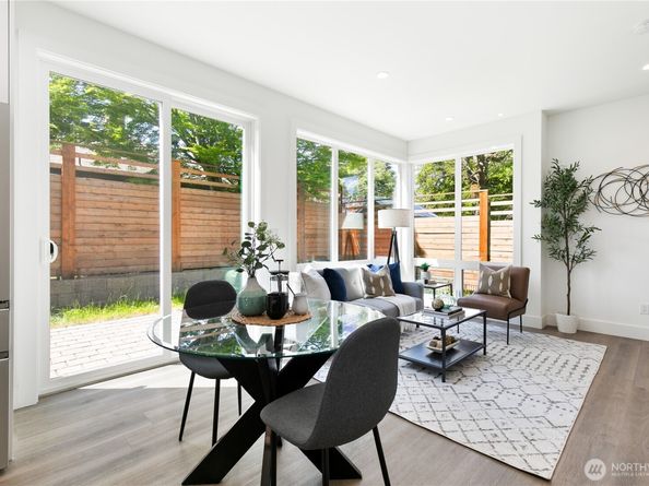 9061 Meridian Place N, Seattle WA 98103