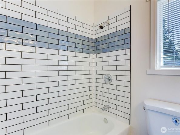 13305 6th Avenue SW, Burien WA 98146