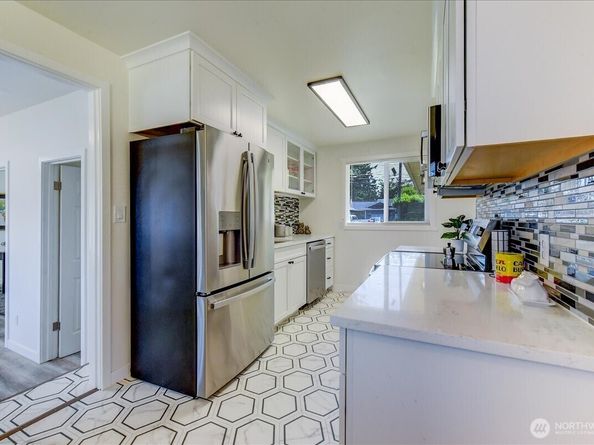 13305 6th Avenue SW, Burien WA 98146