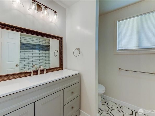 13305 6th Avenue SW, Burien WA 98146