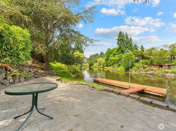 11028 E Riverside Drive, Bothell WA 98011