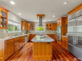 11028 E Riverside Drive, Bothell WA 98011