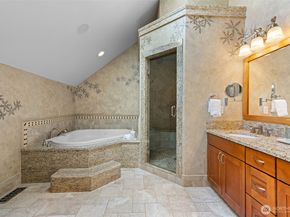 11028 E Riverside Drive, Bothell WA 98011