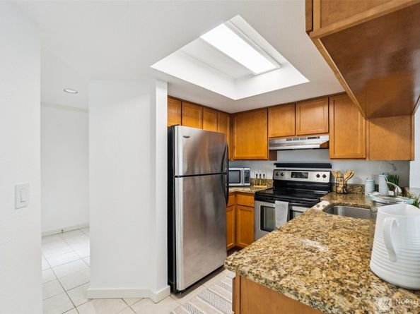 10004 100th Avenue NE K202, Kirkland WA 98034