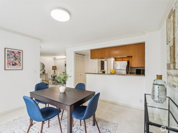 10004 100th Avenue NE K202, Kirkland WA 98034
