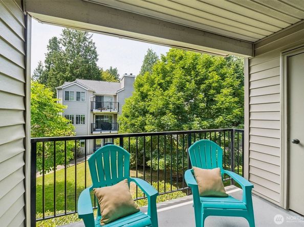 10004 100th Avenue NE K202, Kirkland WA 98034