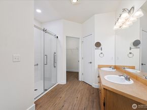13720 231st Lane NE, Redmond WA 98053