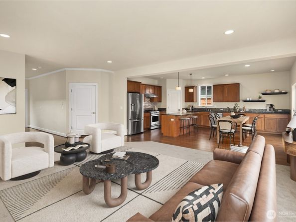 154 Hoquiam Avenue NE, Renton WA 98059
