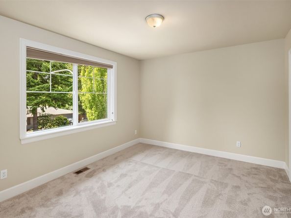 154 Hoquiam Avenue NE, Renton WA 98059