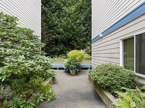 2727 E Franklin Avenue E 102, Seattle WA 98102