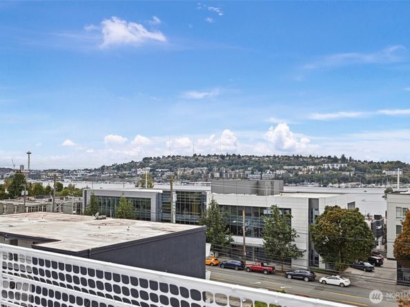 2727 E Franklin Avenue E 102, Seattle WA 98102