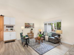 4115 NE 2nd Pl, Renton WA 98059