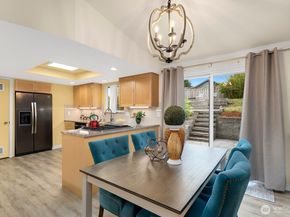 4115 NE 2nd Pl, Renton WA 98059