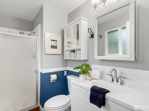 4115 NE 2nd Pl, Renton WA 98059