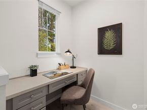 18527 1st Avenue NE C, Shoreline WA 98155