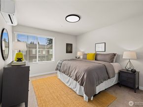 18527 1st Avenue NE C, Shoreline WA 98155