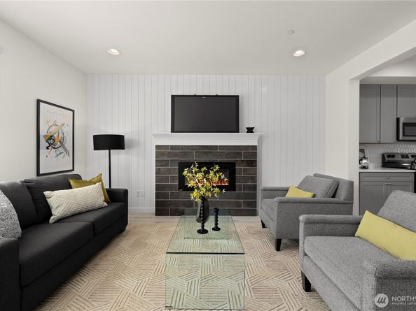 18527 1st Avenue NE C, Shoreline WA 98155
