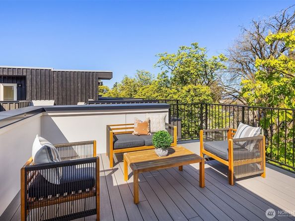 1721 17th Avenue, Seattle WA 98122