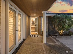 9642 Hilltop Road, Bellevue WA 98004