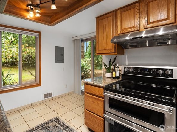 4727 W Lake Sammamish Parkway SE B106, Issaquah WA 98027