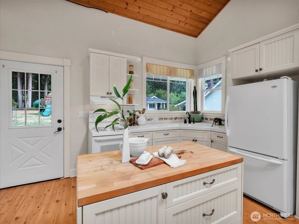 16817 203rd Place NE, Woodinville WA 98077
