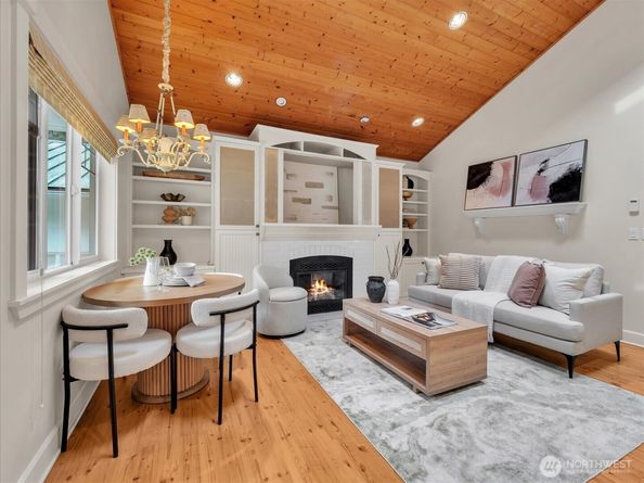 16817 203rd Place NE, Woodinville WA 98077