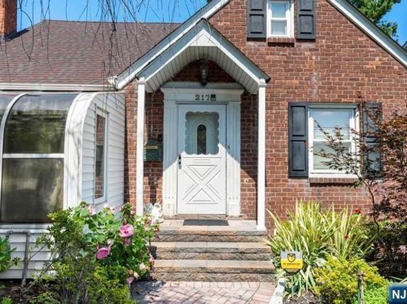 217 Riverdale Drive, Fort Lee NJ 07024