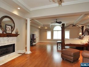 8 Willow Drive, Englewood Cliffs NJ 07632