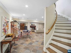 8 Willow Drive, Englewood Cliffs NJ 07632