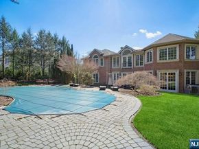 8 Willow Drive, Englewood Cliffs NJ 07632