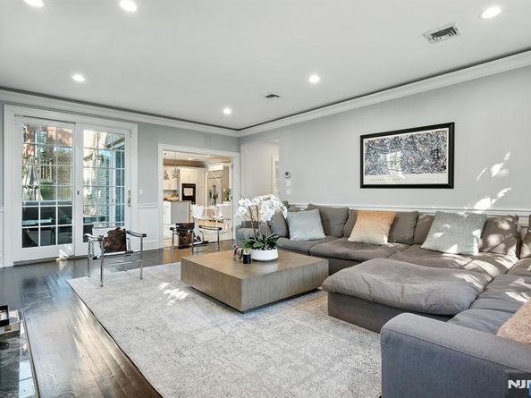 26 Sara Hill Road, Englewood Cliffs NJ 07632
