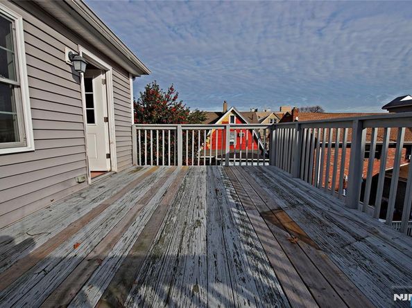 403 Undercliff Avenue, Edgewater NJ 07020