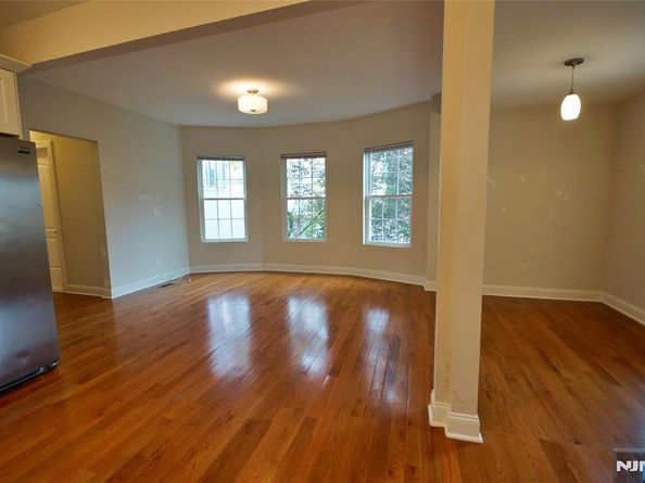 403 Undercliff Avenue, Edgewater NJ 07020