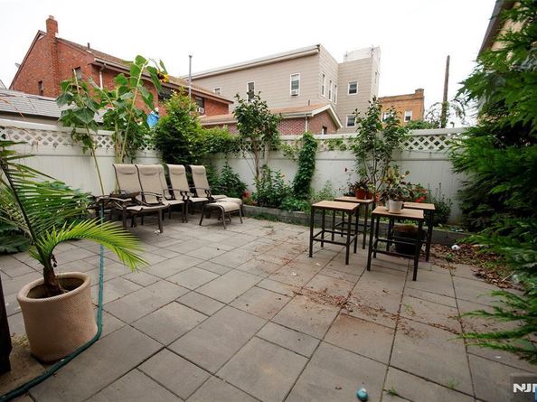 403 Undercliff Avenue, Edgewater NJ 07020