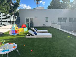 3330 Crystal Ct, Miami FL 33133